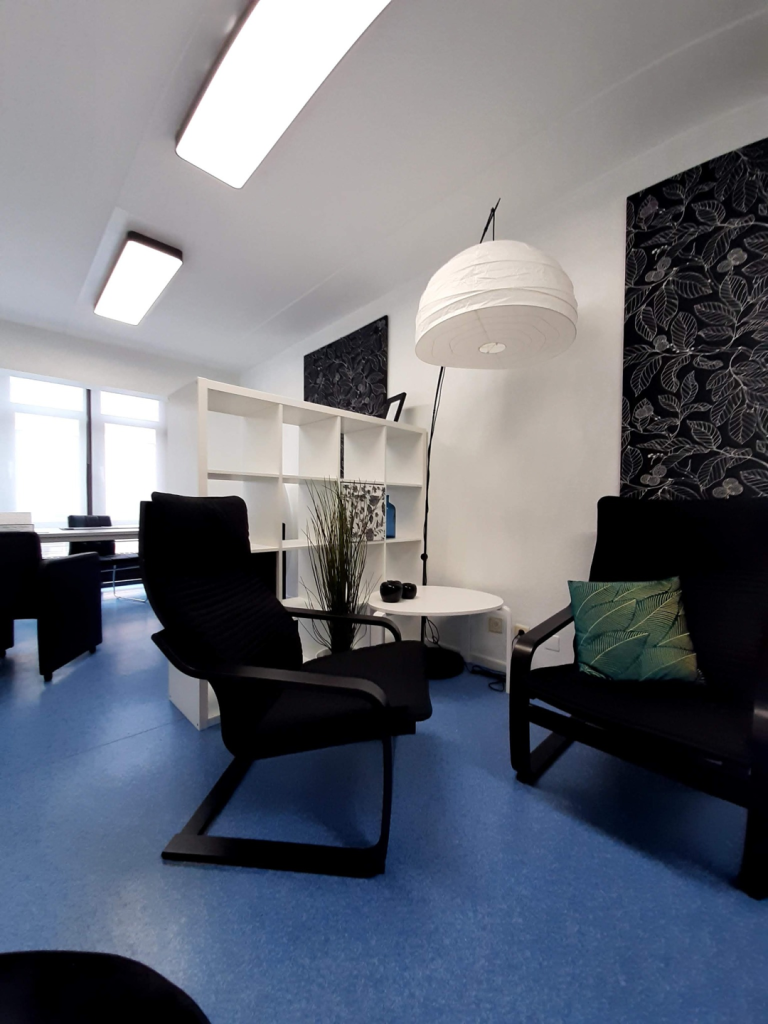 Salle YELLOW – Bureaux, 70 m² – 99 000 €