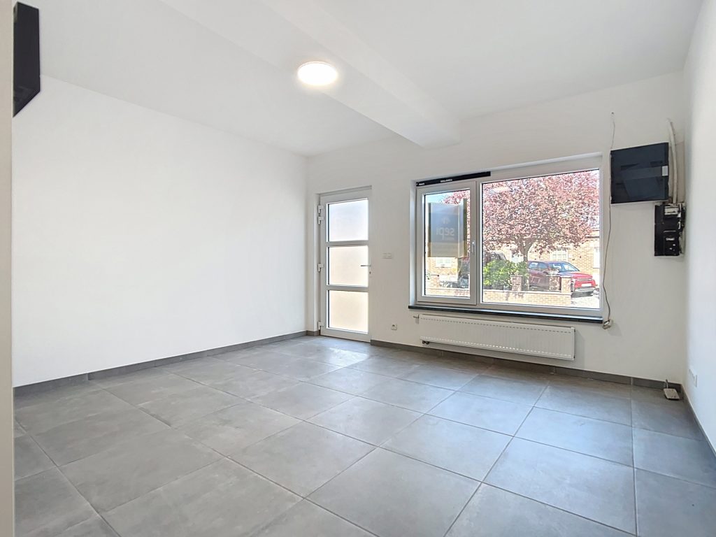 L – Quertinmont – Maison, 3 chambre(s), 115 m² – 1 100 €